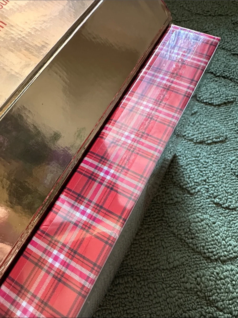 Slip Red Plaid Gift Set with Pillow Case, small and Medium scrunchie